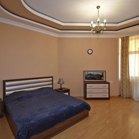 Northern Avenue, 2 Bedrooms Luxury Apartment Hh882 Yerevan Exterior photo