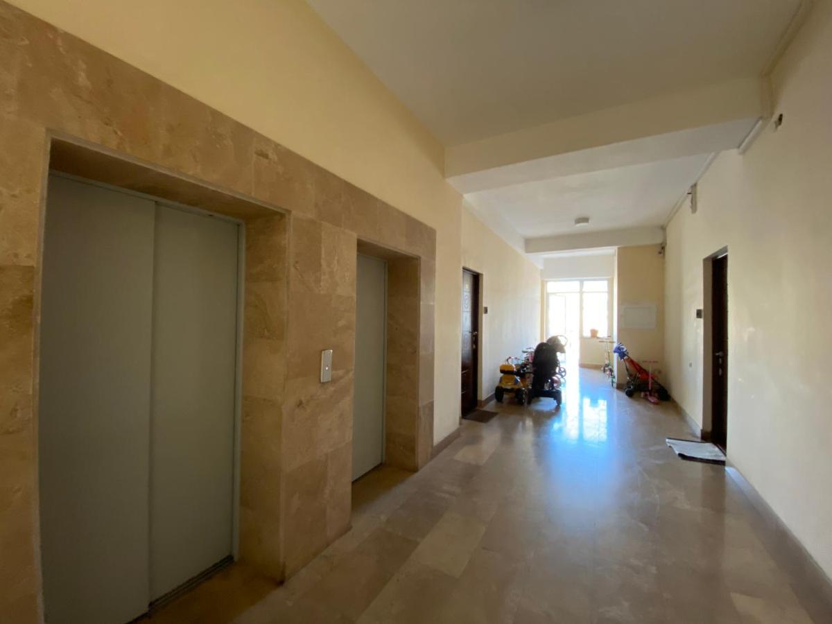 Northern Avenue, 2 Bedrooms Luxury Apartment Hh882 Yerevan Exterior photo